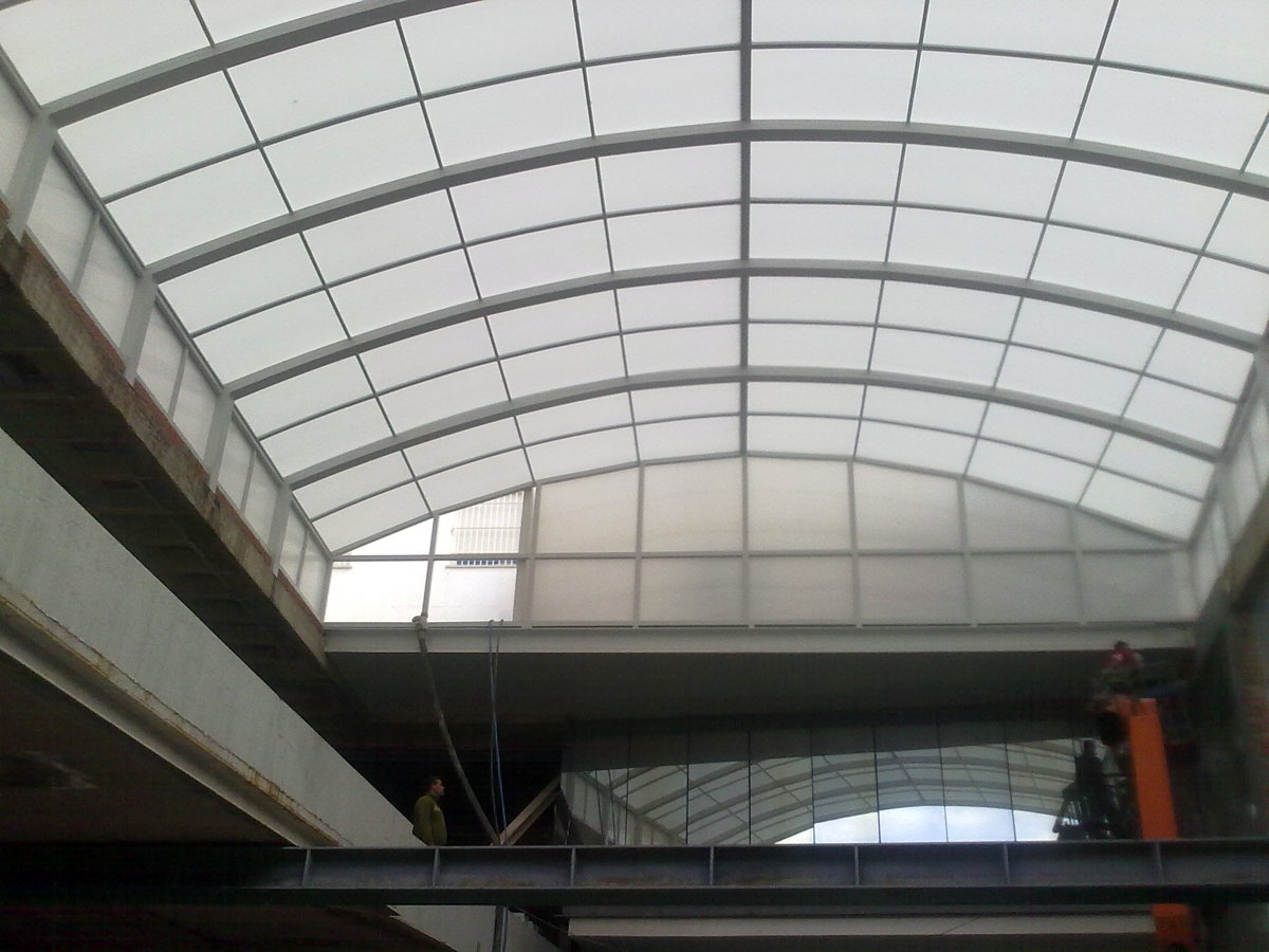 Construccion de cubierta metacrilato.