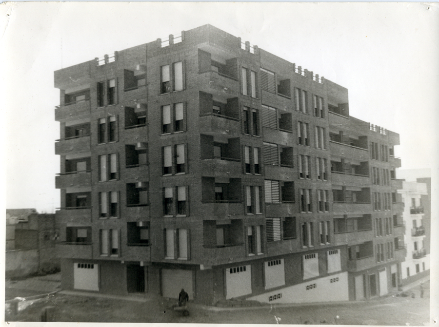 Construcción de edificio de viviendas