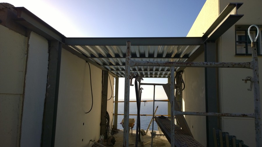 Construcción de habitación Acoran