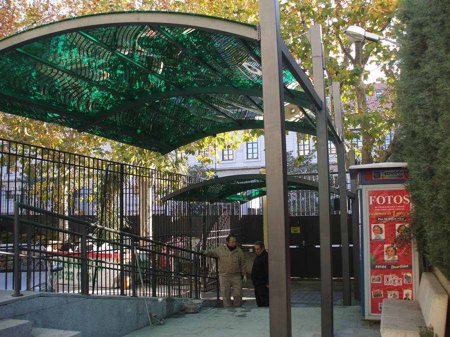 CONSTRUCCIÓN DE PÉRGOLA CONSULADO DE ITALIA