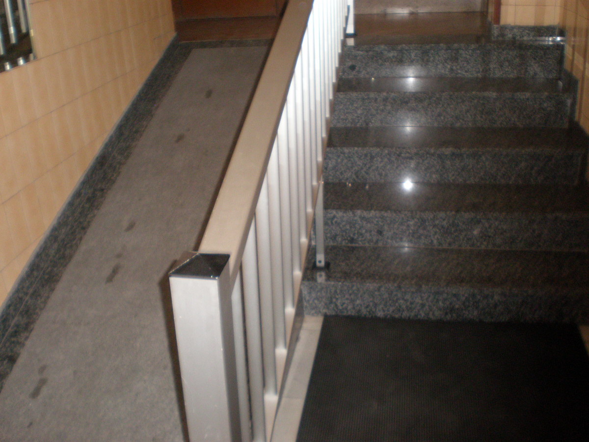 CONSTRUCCION DE RAMPA EN C/ LLANO PONTE