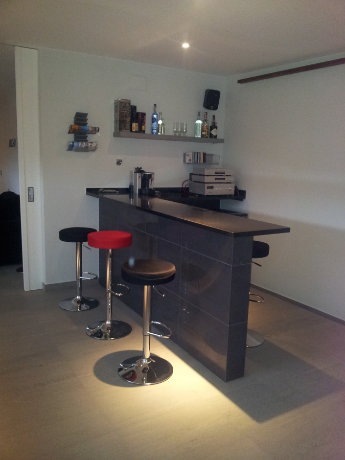 construccion mini bar en sala de juegos