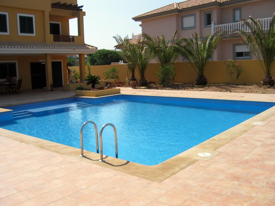 CONSTRUCCIÓN PISCINA