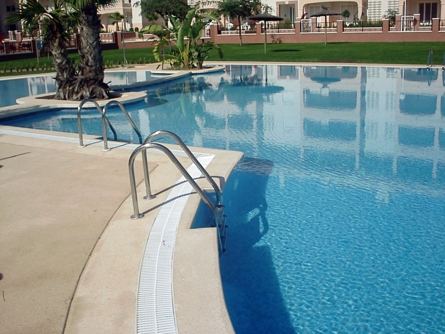CONSTRUCCIÓN PISCINA