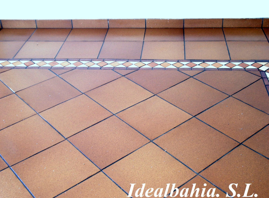 Construcciones Idealbahía. S.L.