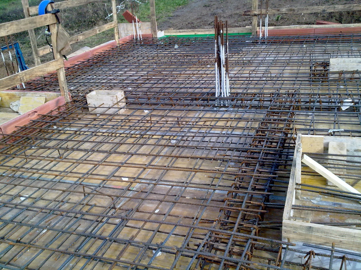 CONSTRUCION DE UNA VIVIENDA UNIFAMILIAR EN CARRAL