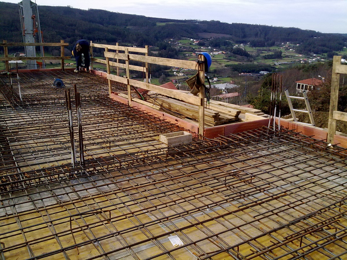 CONSTRUCION DE UNA VIVIENDA UNIFAMILIAR EN CARRAL