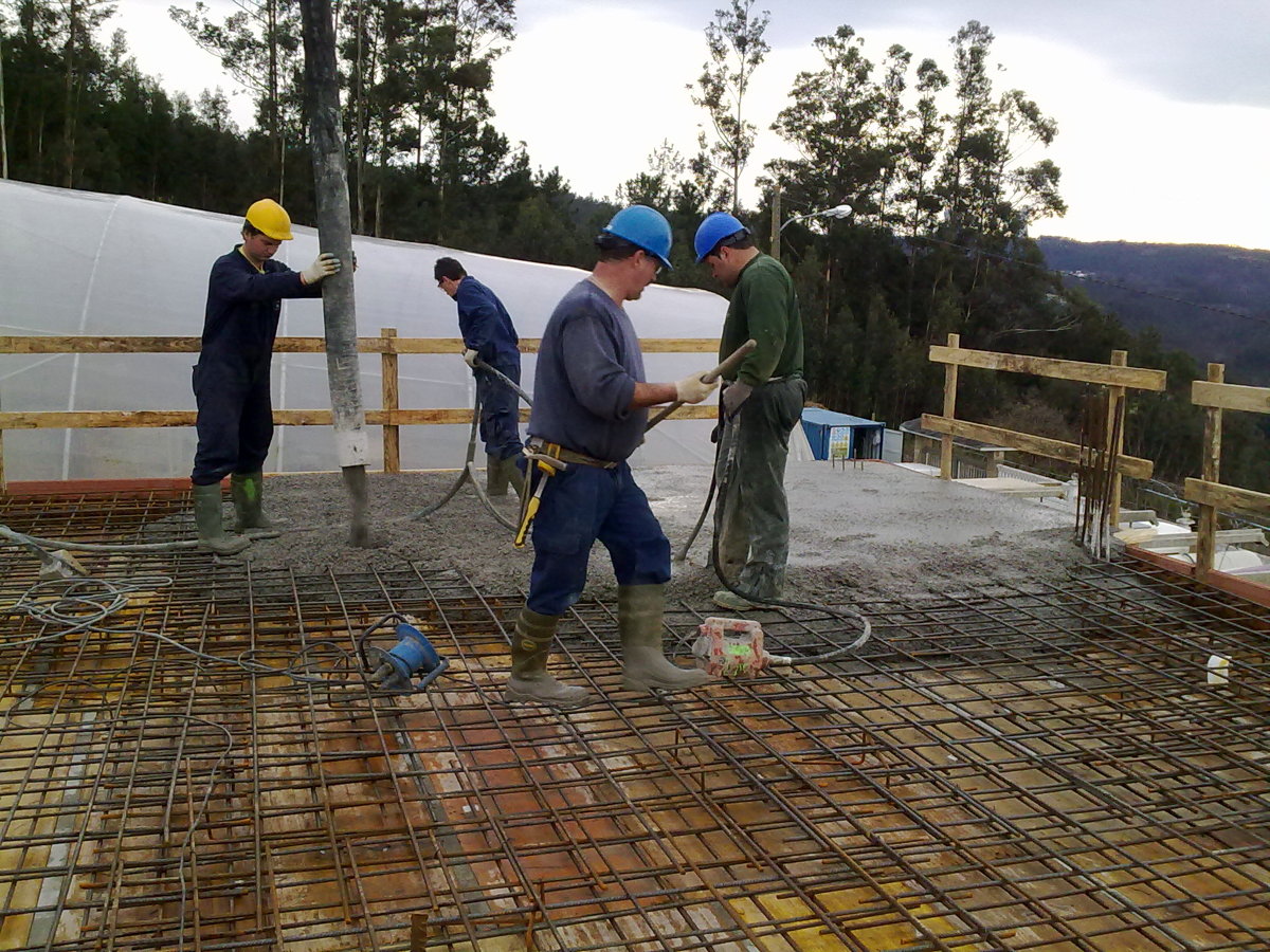 CONSTRUCION DE UNA VIVIENDA UNIFAMILIAR EN CARRAL