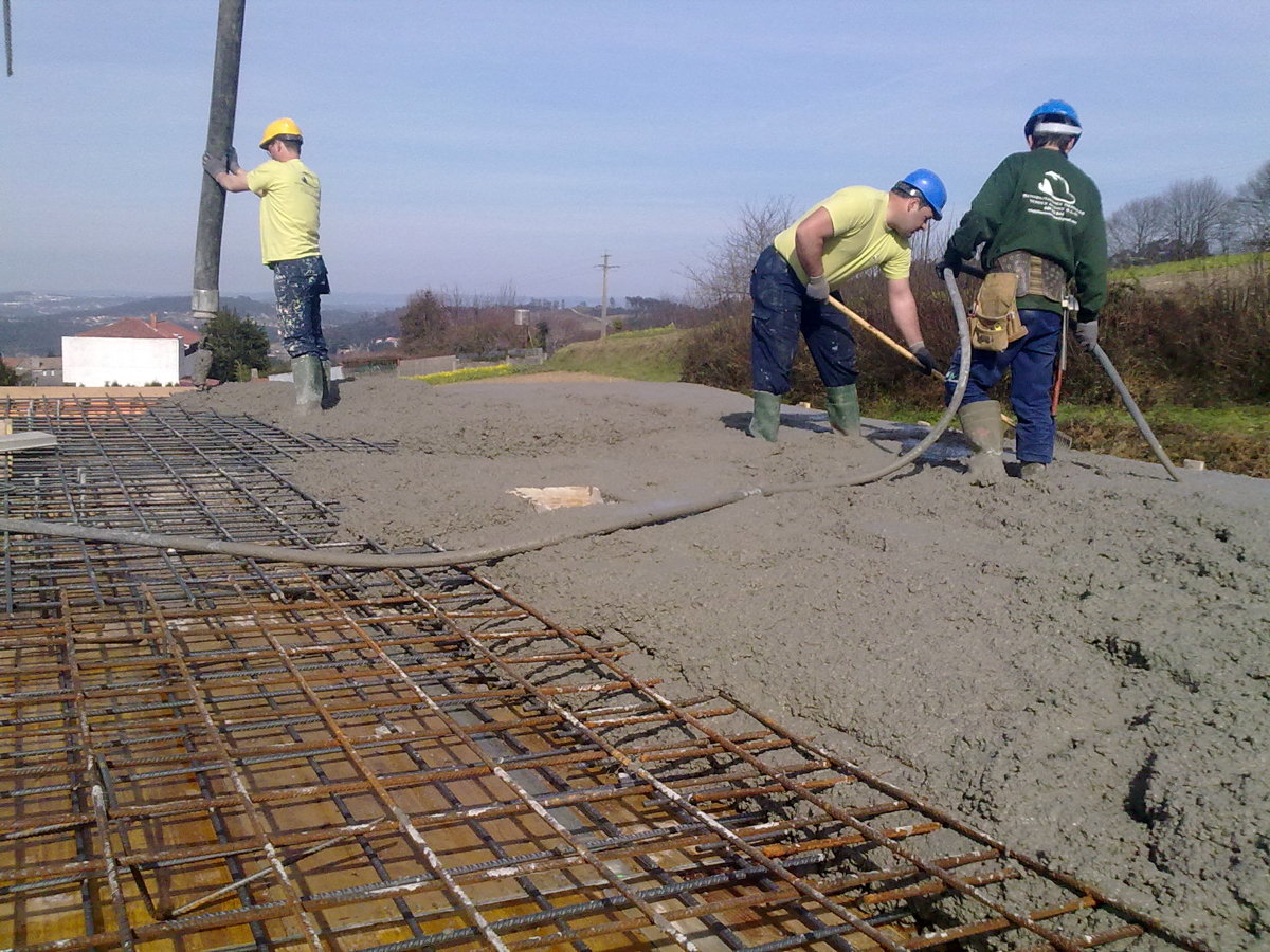 CONSTRUCION DE UNA VIVIENDA UNIFAMILIAR EN CARRAL