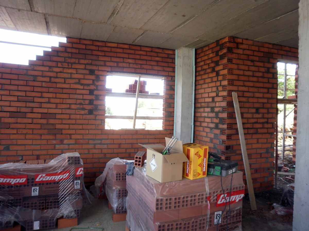 CONSTRUCION DE UNA VIVIENDA UNIFAMILIAR EN CARRAL