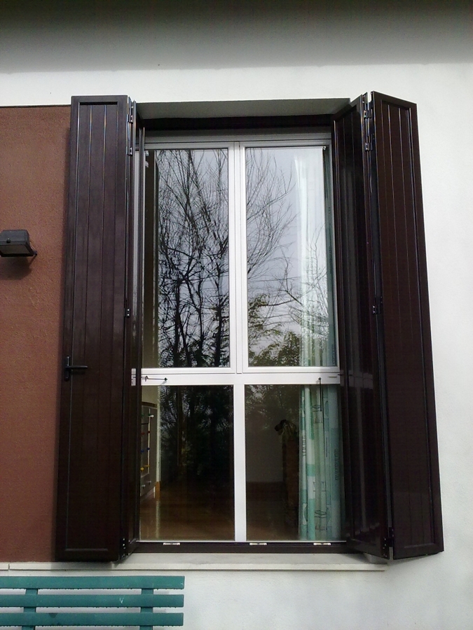 Contraventana articulada