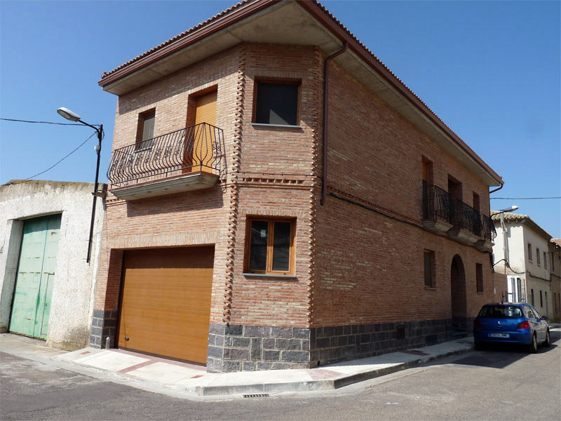 CONTRUCION RUSTICA DE VIVIENDA EN MARLOFA