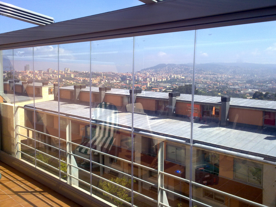 cortina de cristal y techo movil