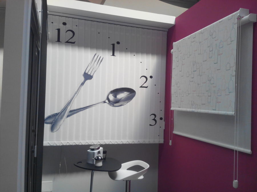 cortina vertical serigrafiada cubiertos original