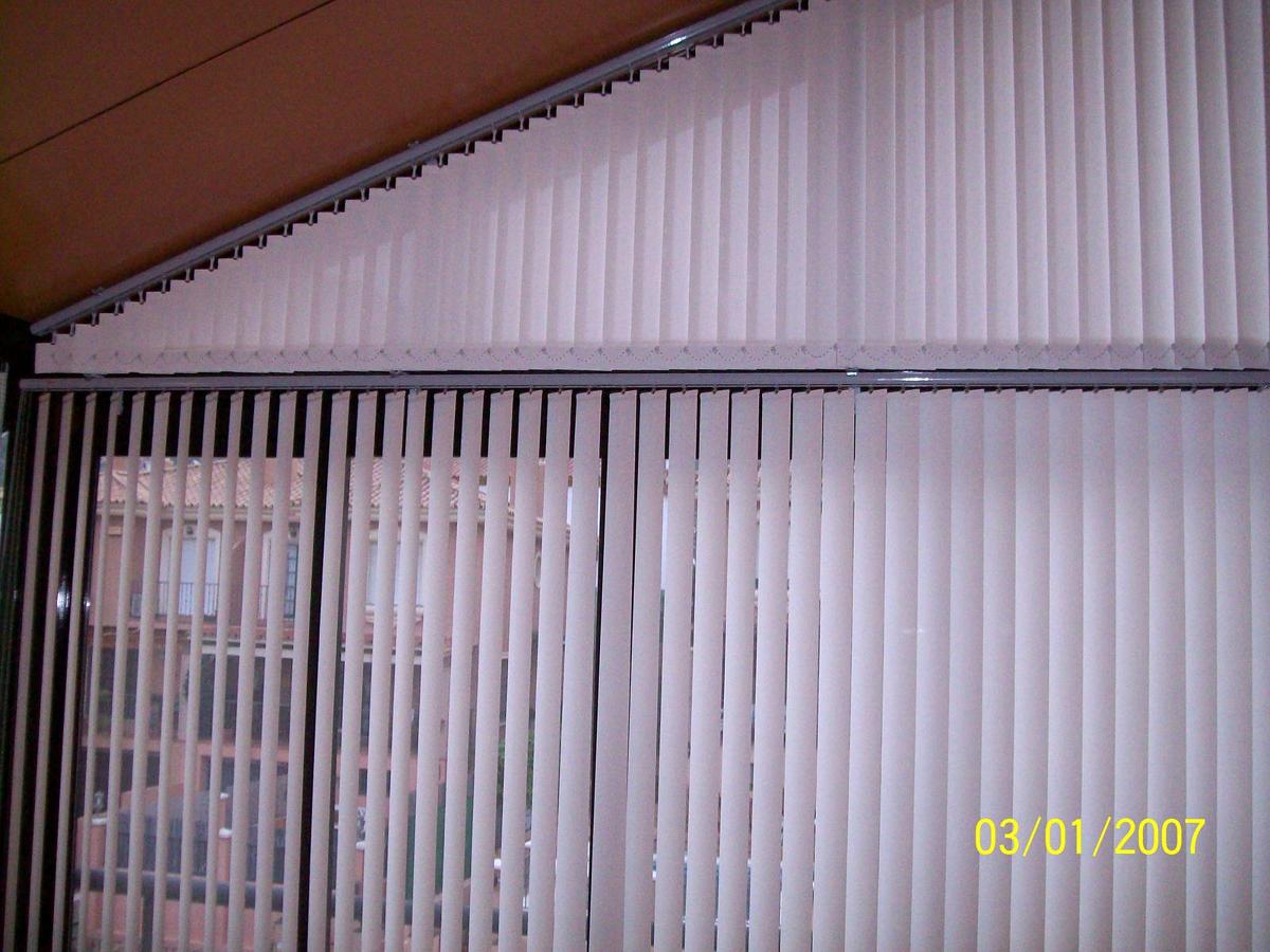 Cortina Vertival Inclinada