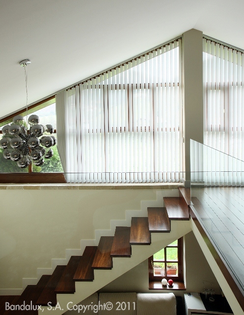 Cortinas Verticales Inclinadas