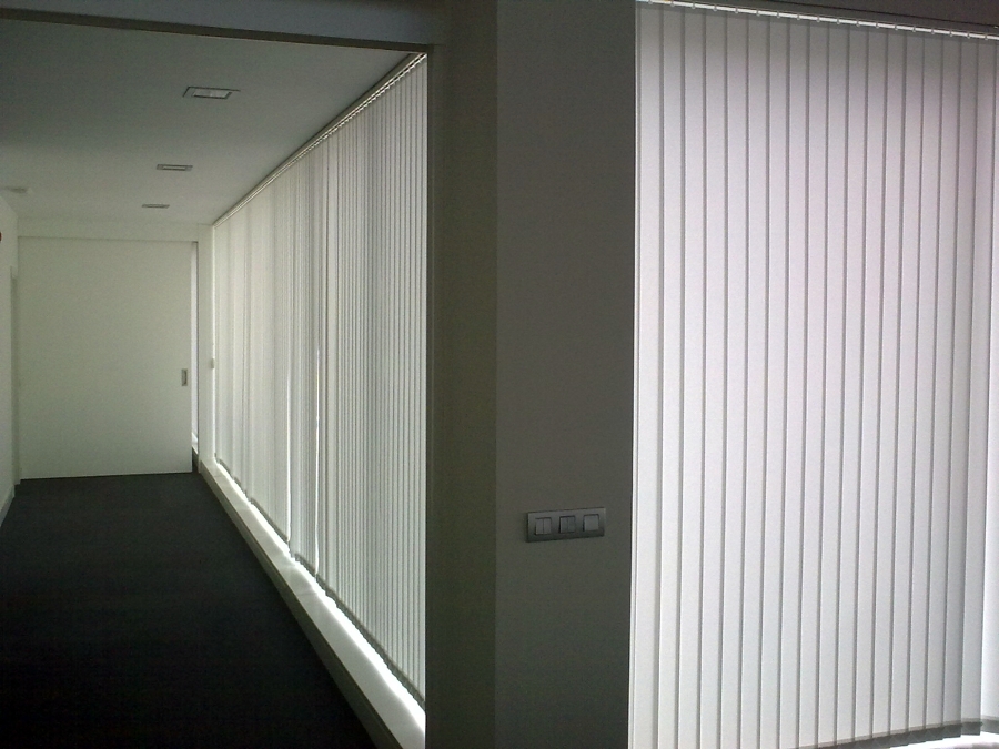 Cortinas verticales tejido Polyscreen 