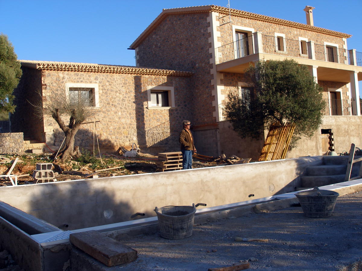cosntruccion vivienda con piscina