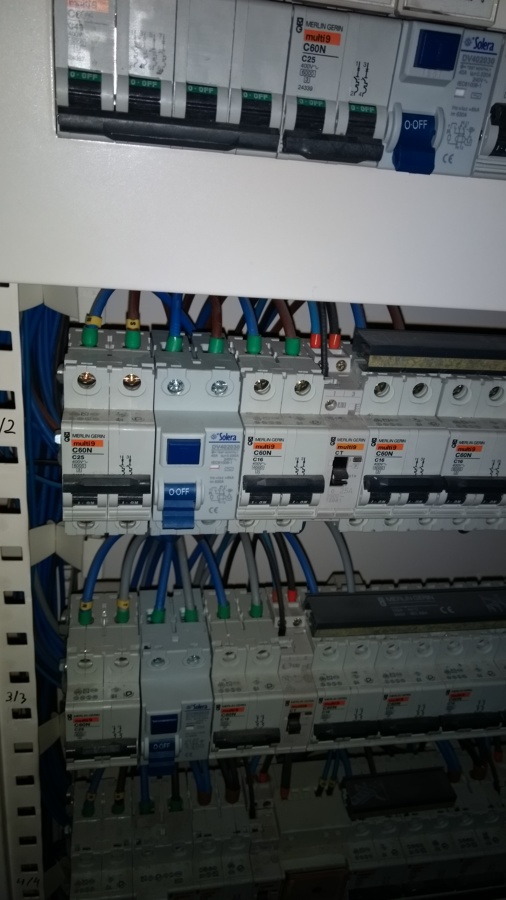 Montaje de cuadros electricos