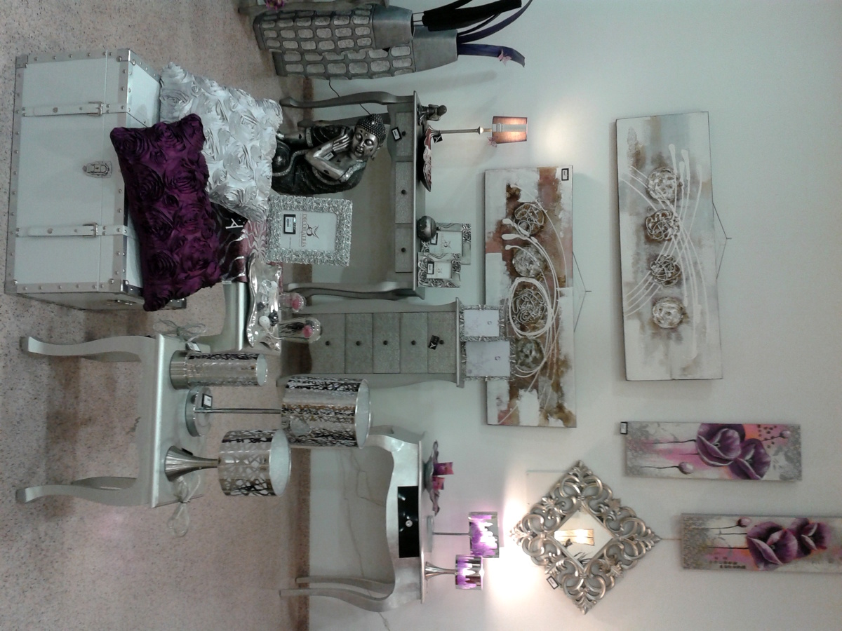 Cuadros, Espejos, Jarrones, Cojines...