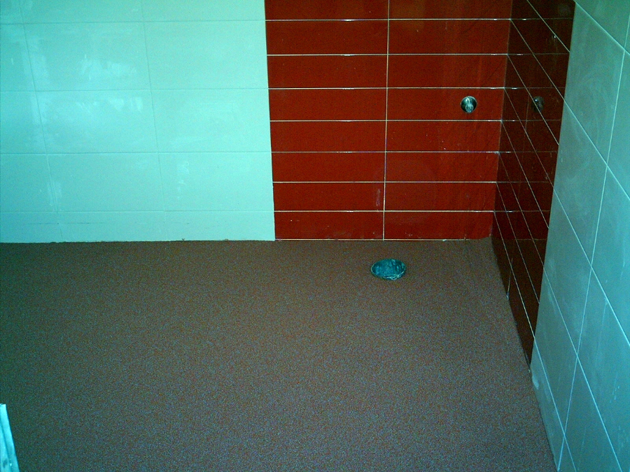 cuarzo rojo en baño cafe omega