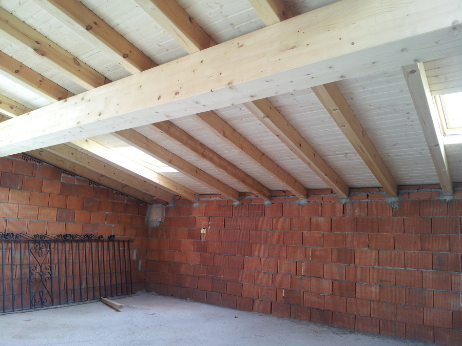 Cubierta de madera vista 