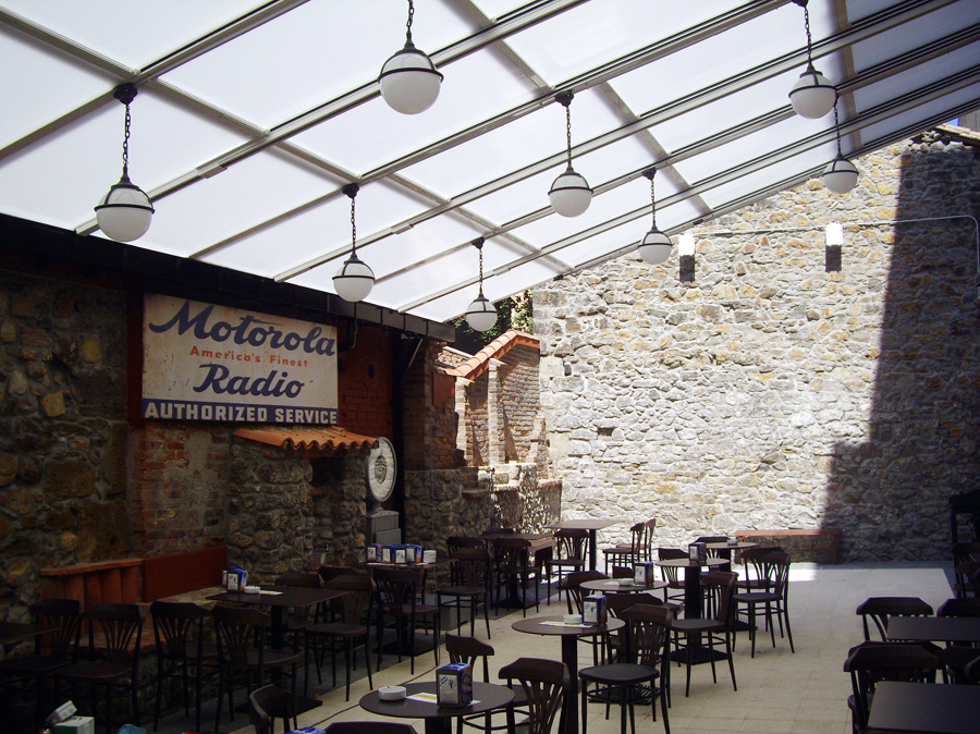 Cubrición para terraza de hostelería en la Felguera (Asturias)