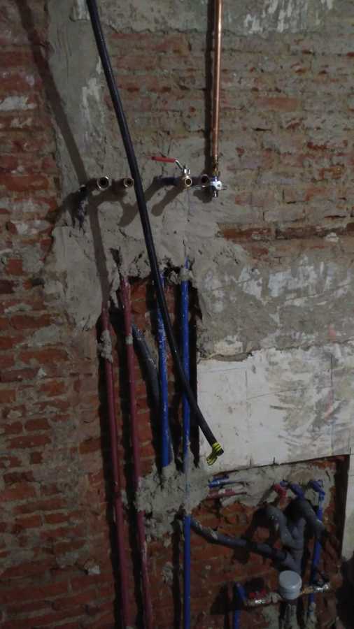 Colocación de tuberías y griferias