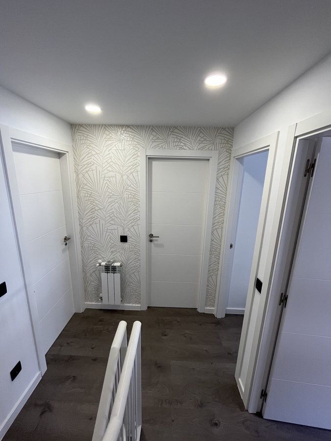 PINTURA Y INSTALACIÓN DE PAPEL PINTADO