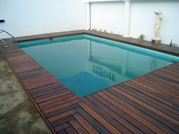 Deck en piscina