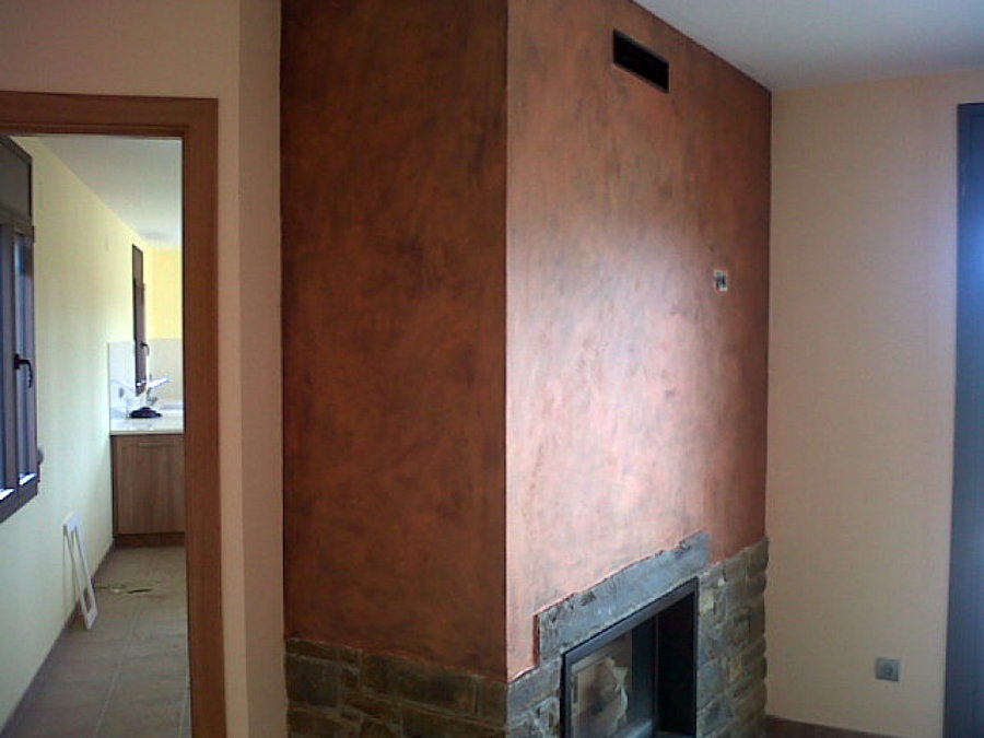 Decoración en chimenea interior