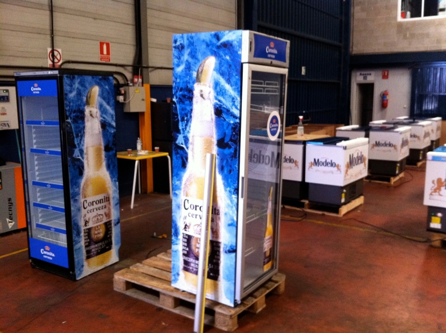 Decoración neveras Coronita