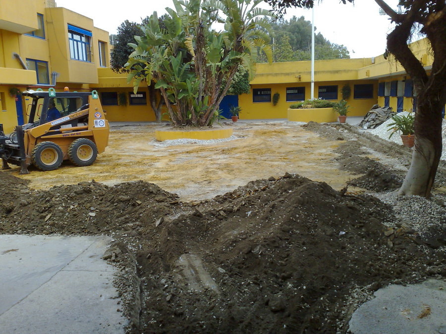 Demolición, formación de pendientes y hormigonado.