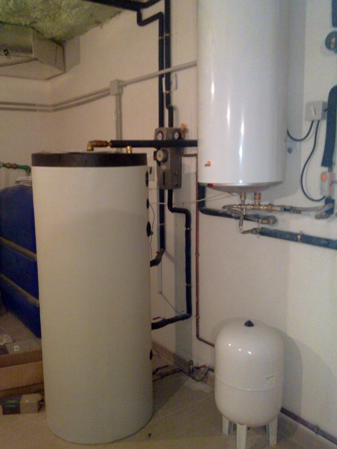 Depósito ACS 200 litros.