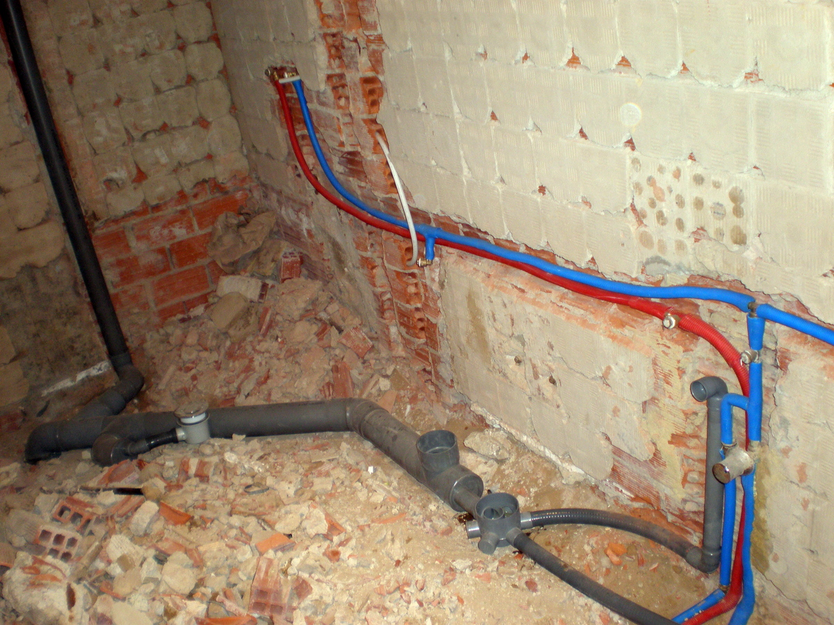 DESAGUES PVC y TUBOS DE AGUA MULTICAPA