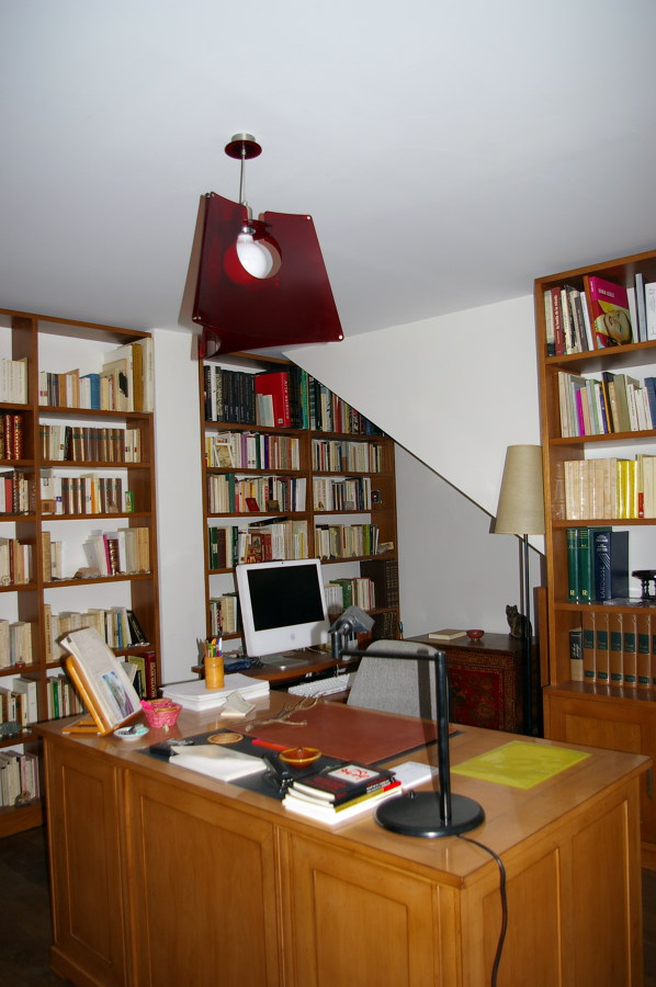 Despacho paricular para una escritora