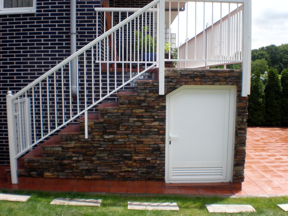 DESPENSA REVESTIDA DE PIEDRA