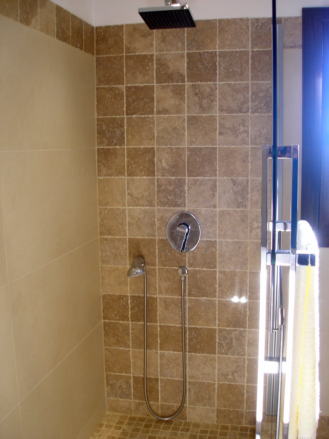 detalle azulejo ducha