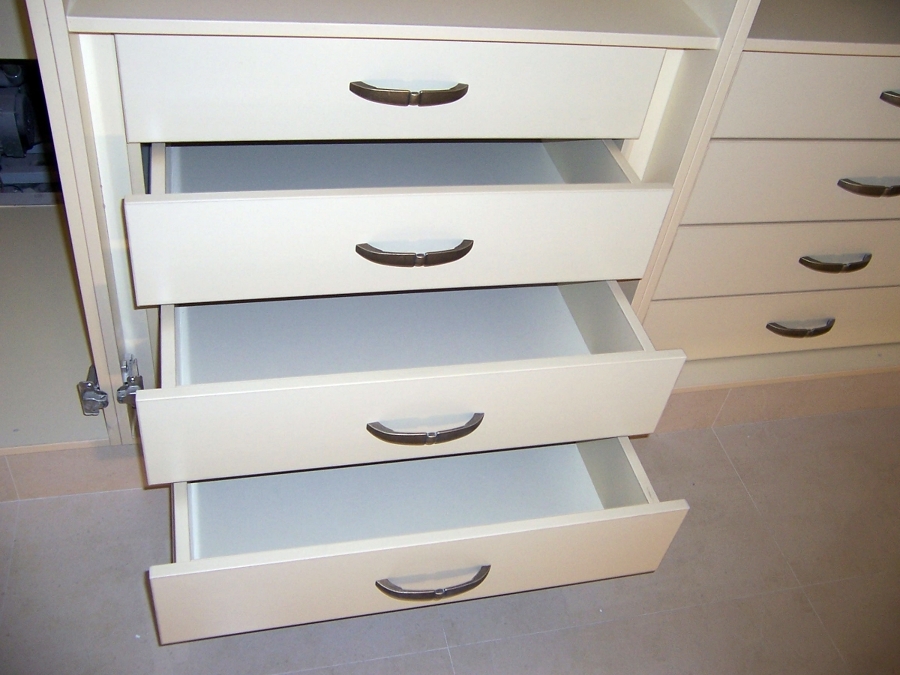 Detalle cajones armario.