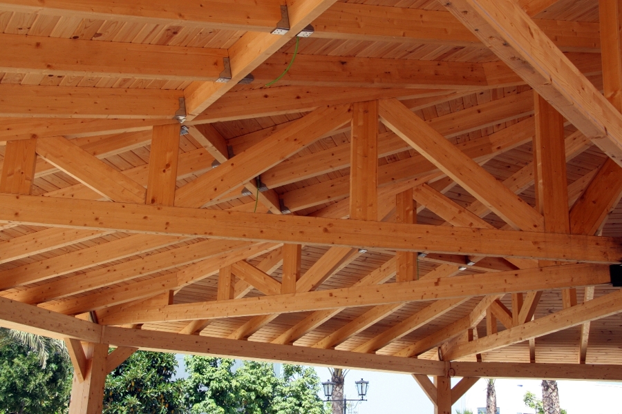 Detalle construcción estructura octogonal (1)