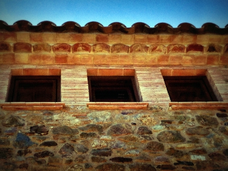 Detalle cornisa tejado rústico