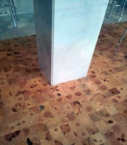 DETALLE DE ADOQUINES DE PINO