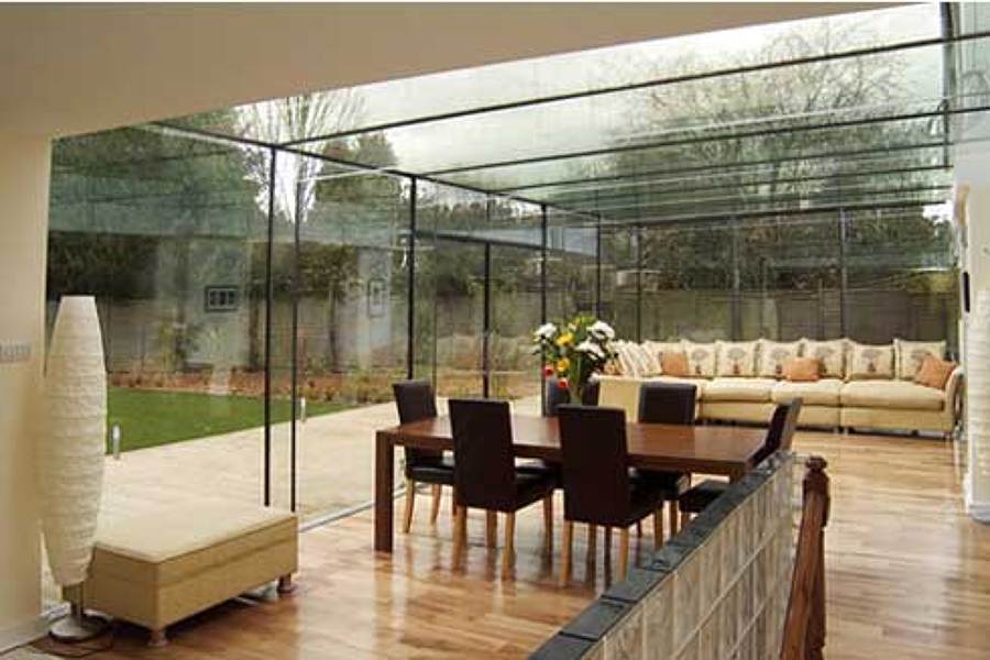 Detalle de Anexo realizado con vidrio