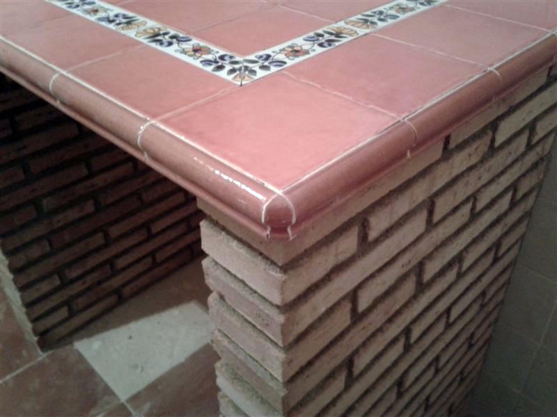 detalle de esquina echa a mano en el sitio