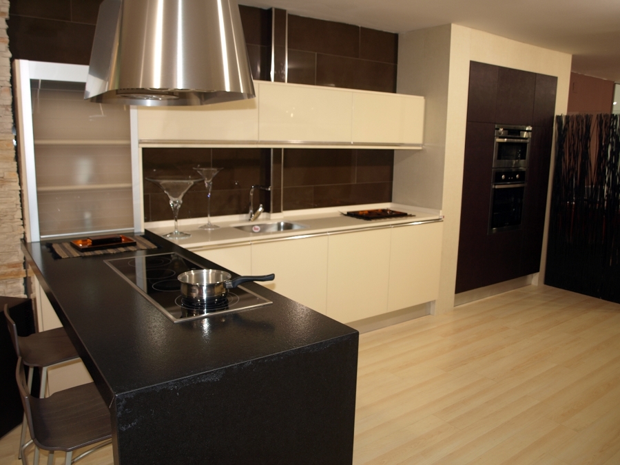 detalle encimera silestone piedra envejecida