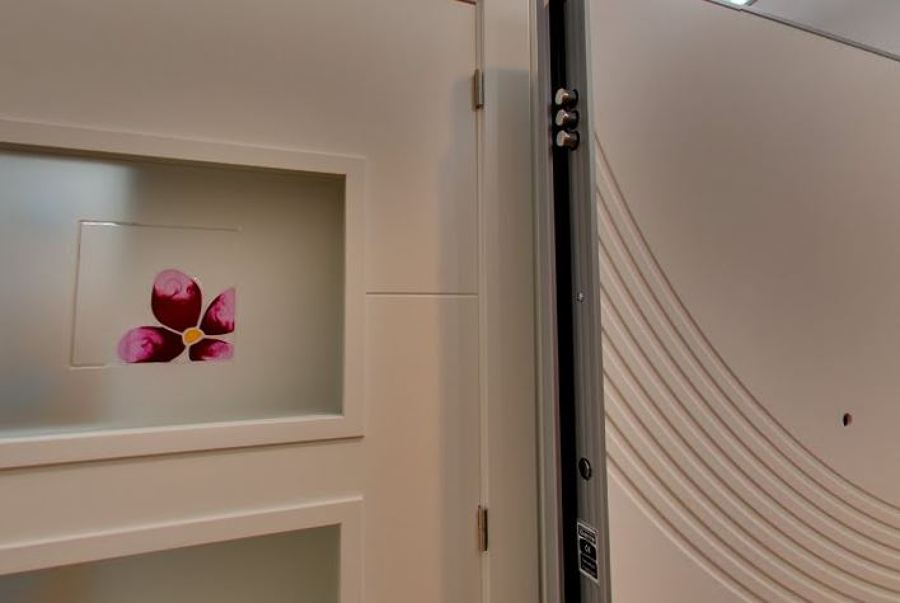 Detalle puerta acorazada