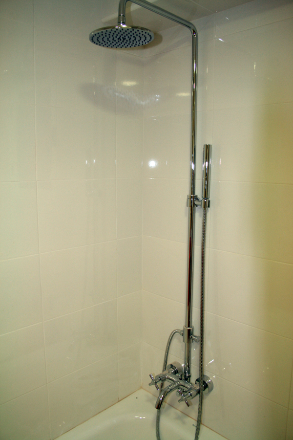 DETALLE GRIFERIA DUCHA