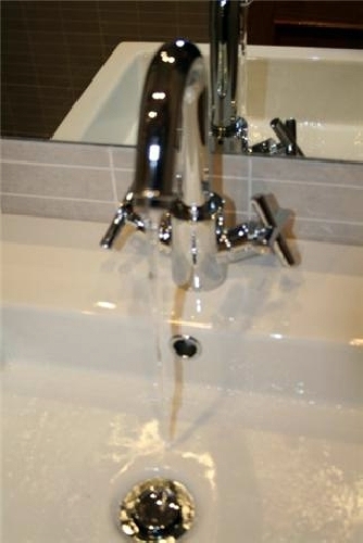 DETALLE GRIFERIA LAVABO