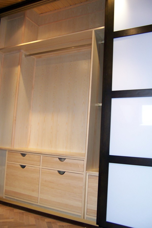 Detalle interior revestimiento armario