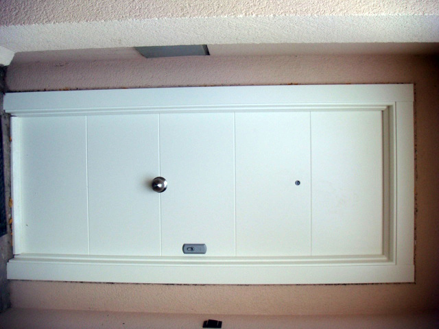 Detalle puerta entrada a vivienda